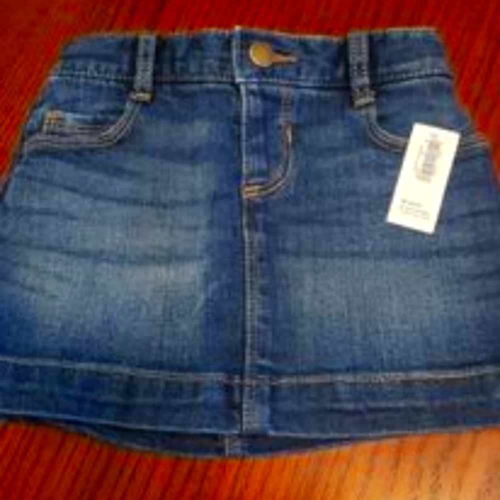 Girls Old navy 18-24 month jean skirt
